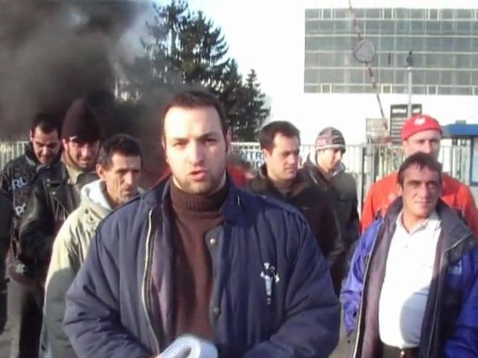 Le feu devant la centrale thermique Lucy (Montceau - 71)