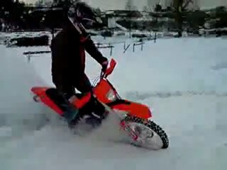 moto ktm 250 excf dans la neige run