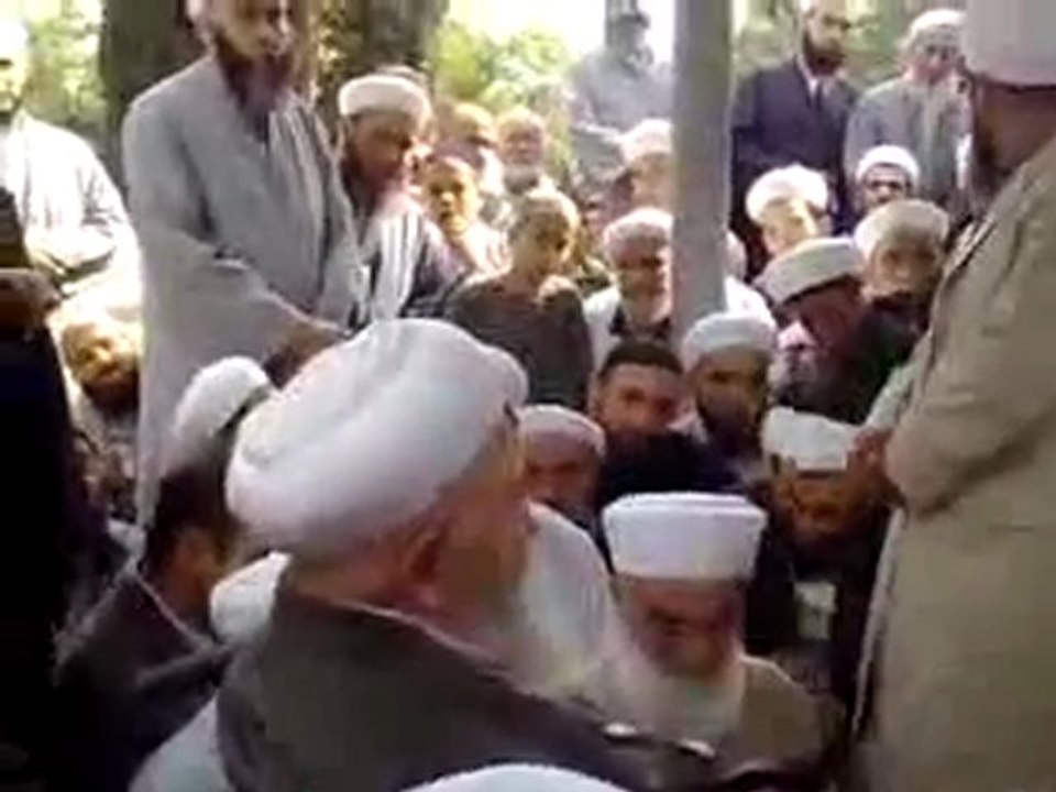 Efendi hz Ali Haydar efendi baba kabrinde,www.ilahi.cc