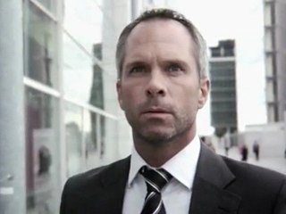 iPhone 4 (FAUSSE PUB)