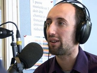 Le microscope et la blouse... La radio passe à la télé !