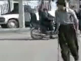 Koltuk deynekli sakata dikkat. Araba çarpıyor. okumas.net