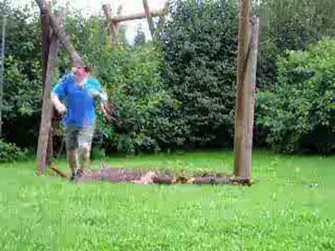 2 Régis sur une balançoire