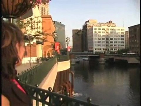 INTERCONTINENTAL DOWNTOWN Around the Hotel