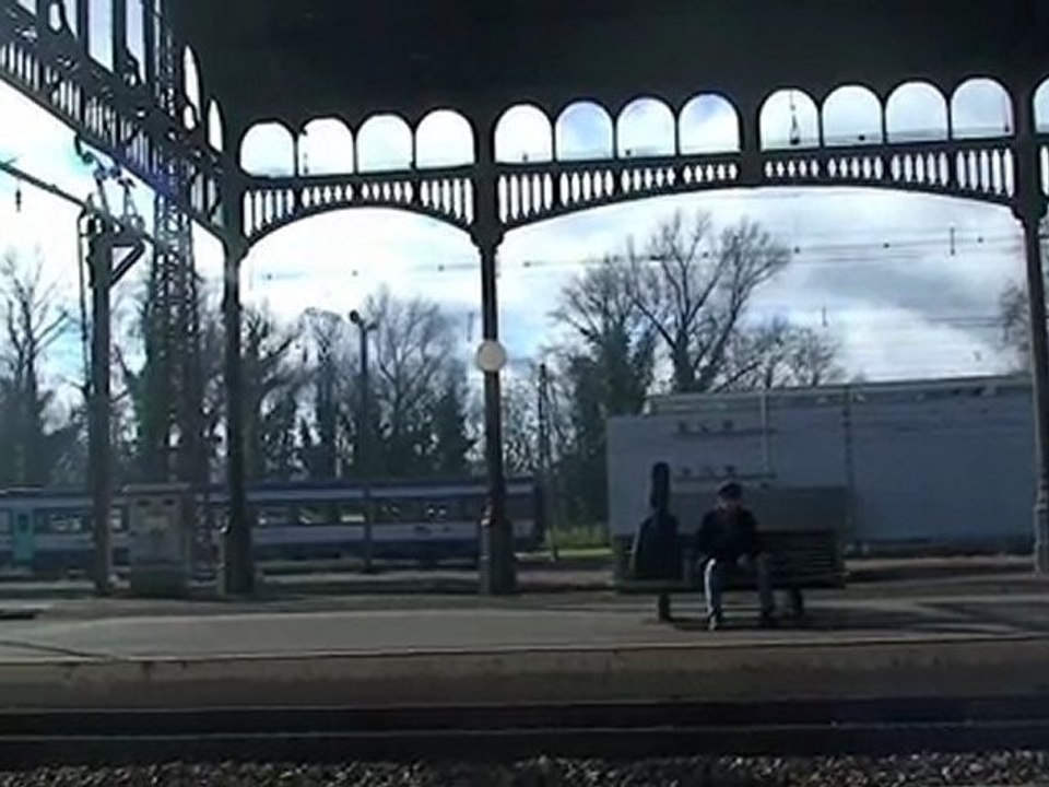 -Tomorrow Never Knows-