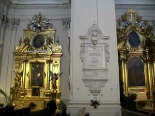 Eglise Ste Croix intérieur