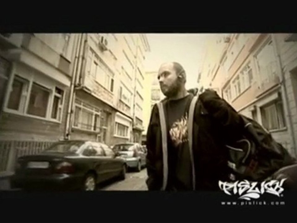 İndigo ft Byan Za - Uzakta