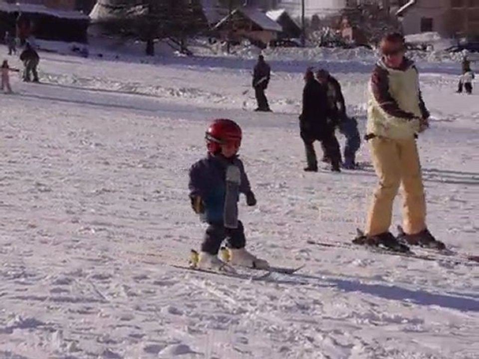 Loumsi première descente ski
