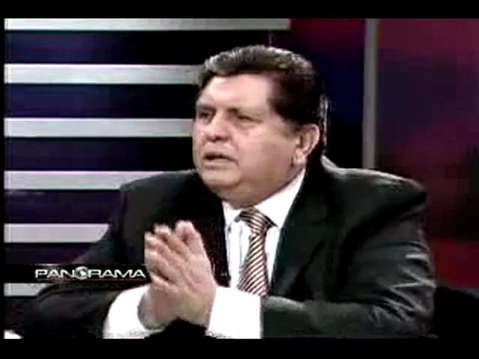 COMPLACIENTE ENTREVISTA DE PANORAMA A ALAN GARCÍA 2/3
