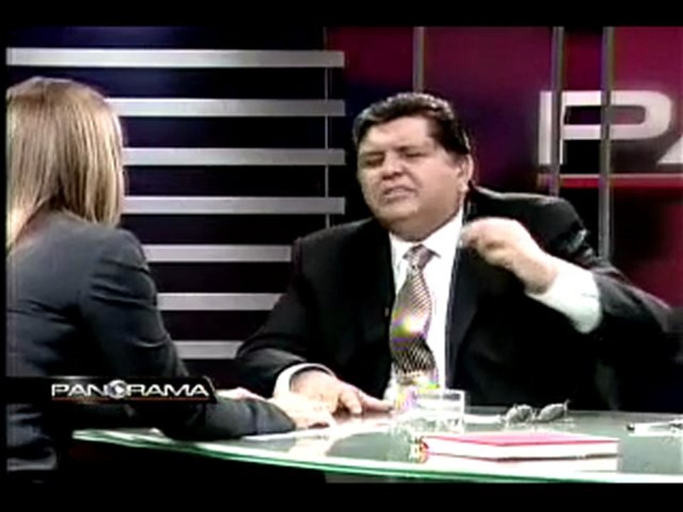 COMPLACIENTE ENTREVISTA DE PANORAMA A ALAN GARCÍA 3/3