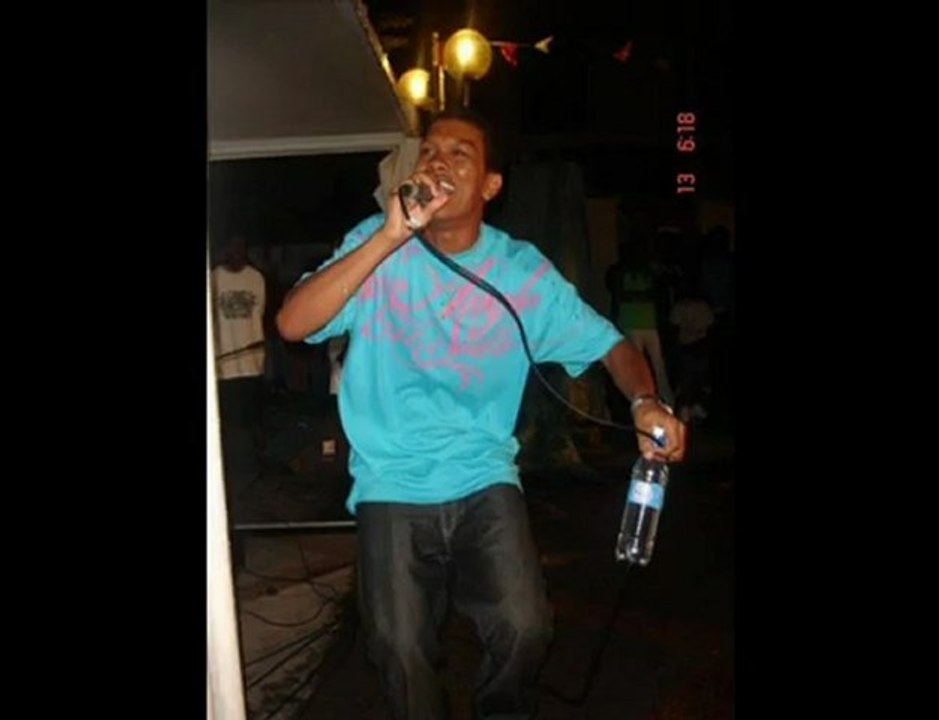 Kenzy - Hold Yuh Remix