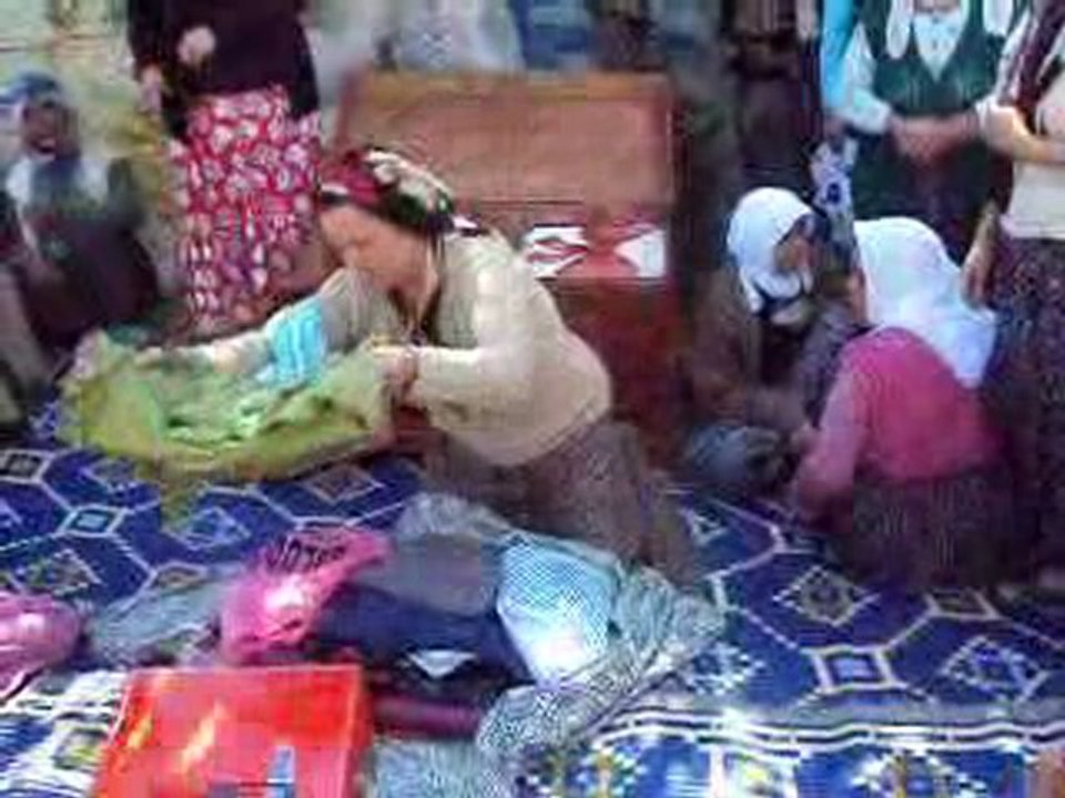 Gülnar Bardat Yaylasında Asbab (Esvap) kesimi görüntüleri