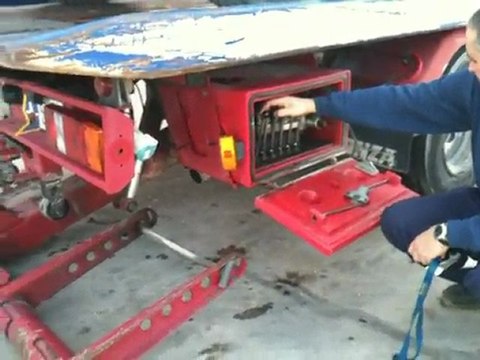 Venta de grÚas porta-vehículos MITSUBISHI