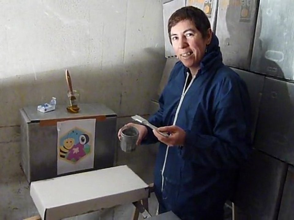 Fevrier 2010 peinture des ruchettes en carton !!!