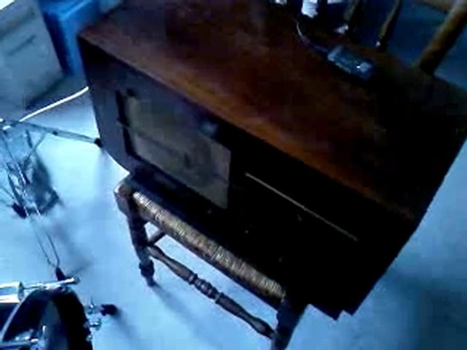 Comment écouter un lecteurMP3 avec un poste à lampes de 1940