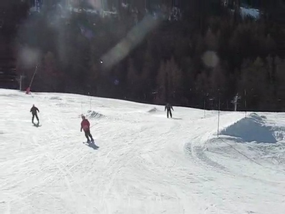 arnaud qui nous montre comment sauté des bosses !!!lol !!!!