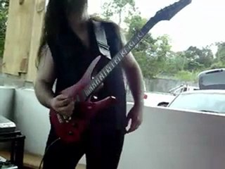 AMAZING+GUITAR+SOLO+BY+RUSSO+-+BRAZILIAN+GUITARIST_x264