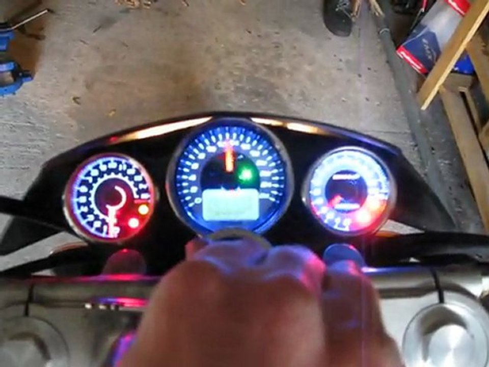 compteurs Koso bandit temp huile vitesse compte tours rpm