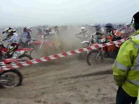Le départ de l'Enduropale du Touquet 2010