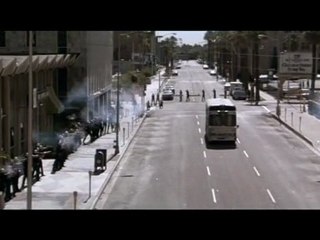 Ο ΑΝΘΡΩΠΟΣ ΠΟΥ ΔΕΝ ΥΠΕΚΥΨΕ ΠΟΤΕ (The Gauntlet, 1977)