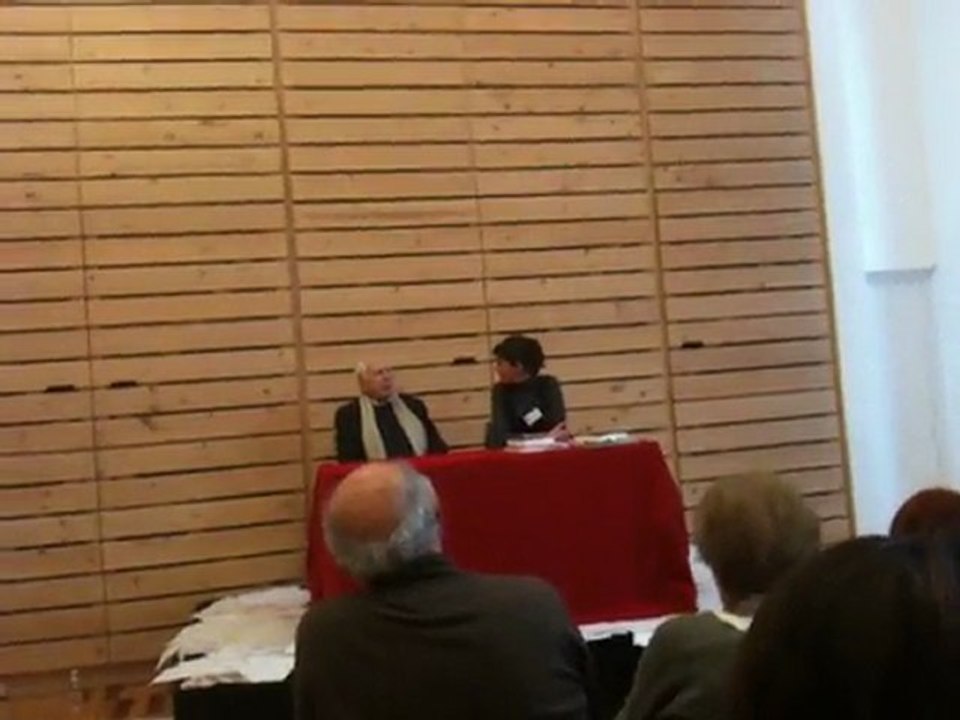 Jean Daniel au Salon Maghreb des Livres 7/02/2010 Partie 1