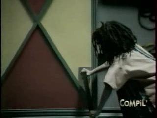 Alain Souchon - Sous Les Jupes Des ..