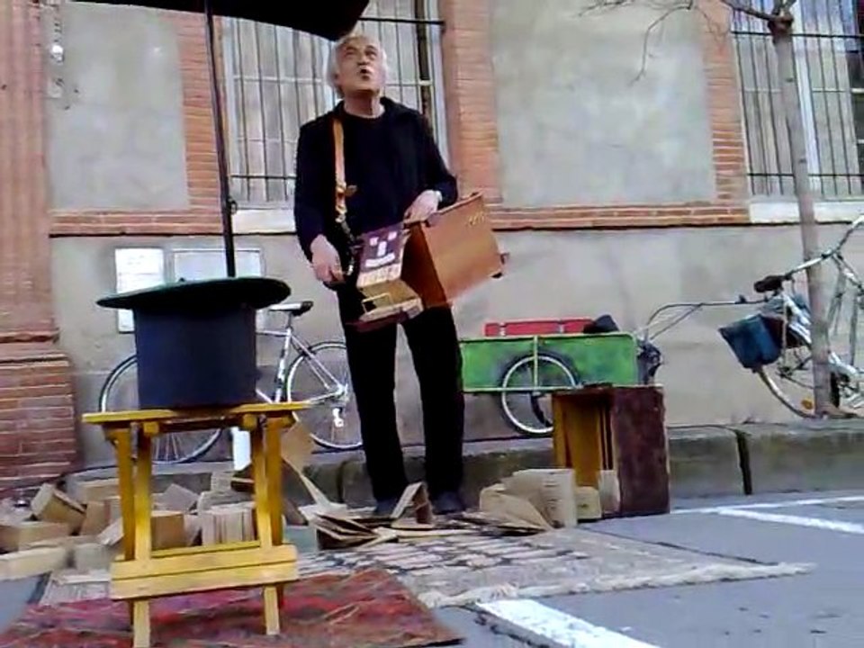 MR NOSTA " conteur d'orgue de barbarie" à  st aubin 2