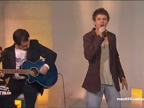 J'y crois encore de Lara Fabian chanté par Alexandre