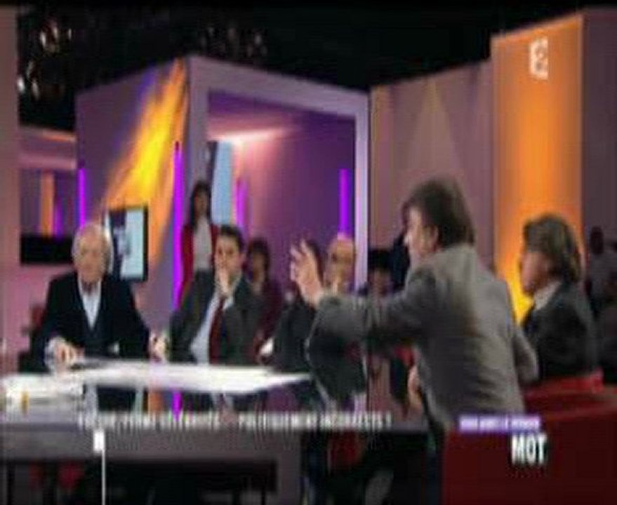 Nabe casse la Ferme, ses "connards et ses connasses"