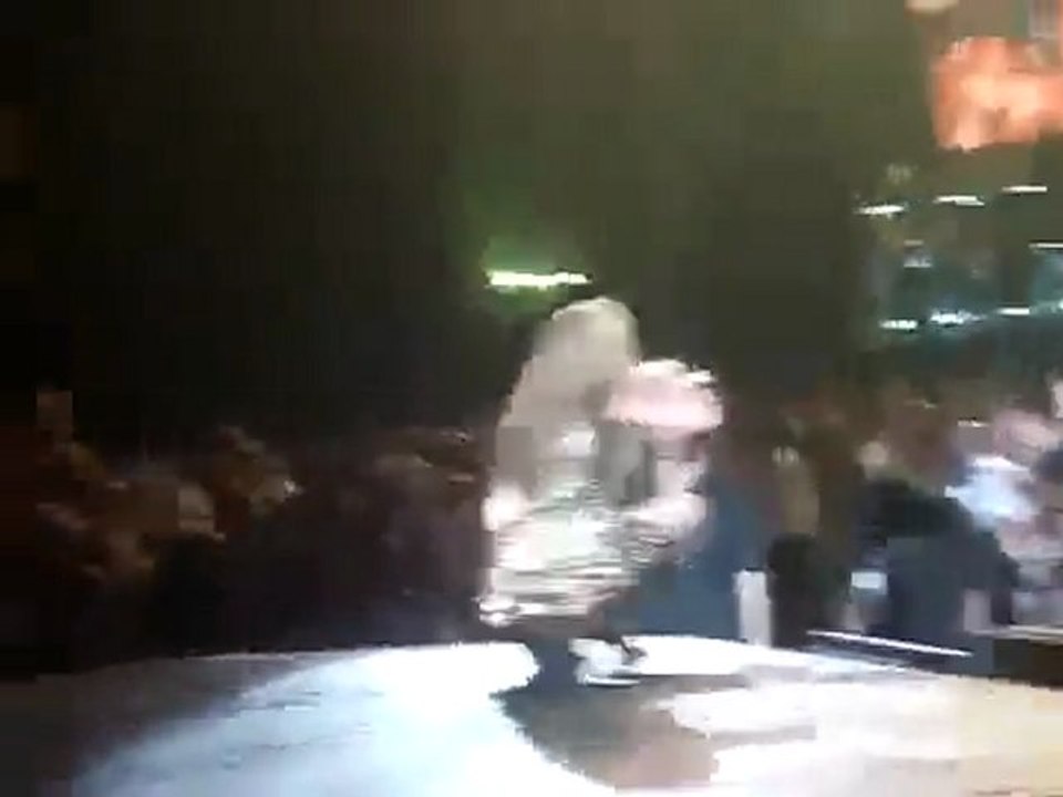 Beyonce tombe au Brésil