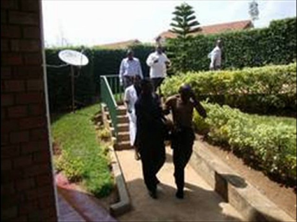 Victoire Ingabire sans son assistant