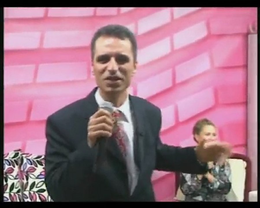 ERHAN BALPETEK - BENZETİYORUM(Tv 41 Live Performance)