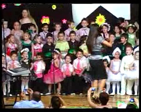 Ayçiçeği Anaokulu Yıl Sonu Gösterisi 2007-2008 Koro