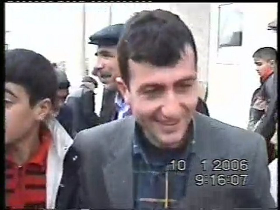 yenicede bayram namazı sonrası bayramlaşma gorümtüleri