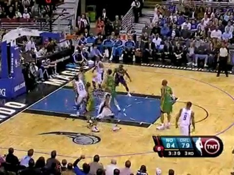 Vince Carter hits Matt Barnes with a sweet behind-the-back p