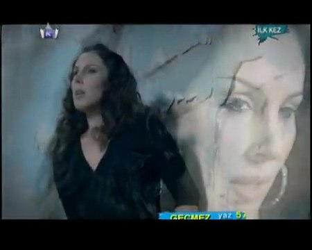 FUNDA ARAR - GEÇMEZ YARA