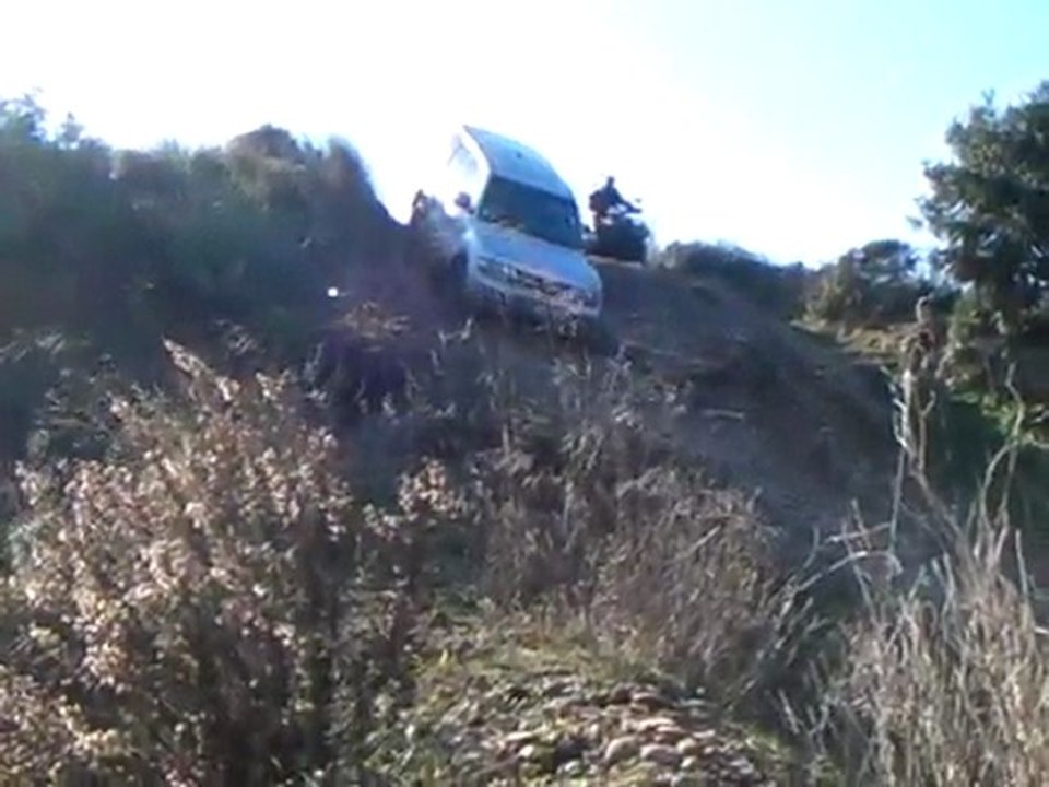 claudius se fait une petite descente.