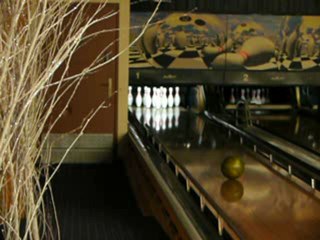 la première boule de bowling de Lucile !!