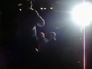 Cirque Biasini à noel.James et sa pomme le 5-12-2009