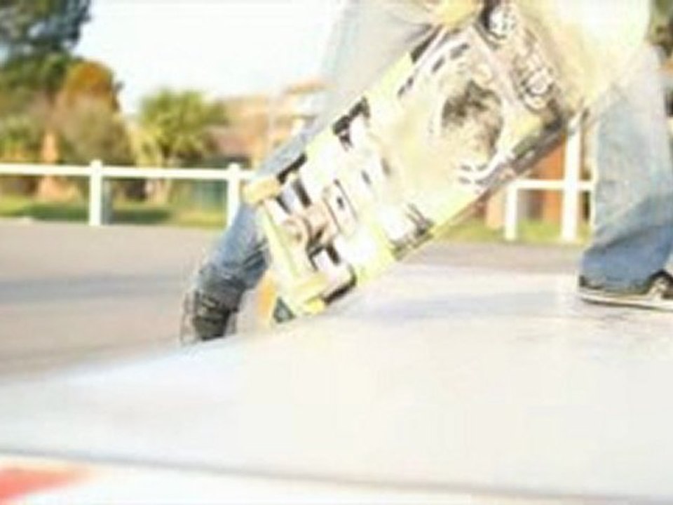 7d vs skateboard