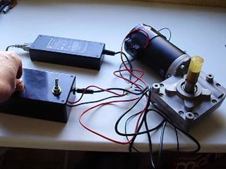 Moteur avec variateur pour barbecue gateaux à la broche