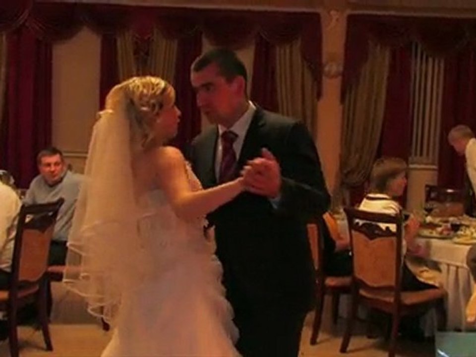 Первый танец жениха и невесты 230110