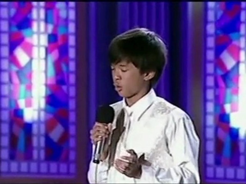 Jal Joshua, jeune chanteur talentueux.