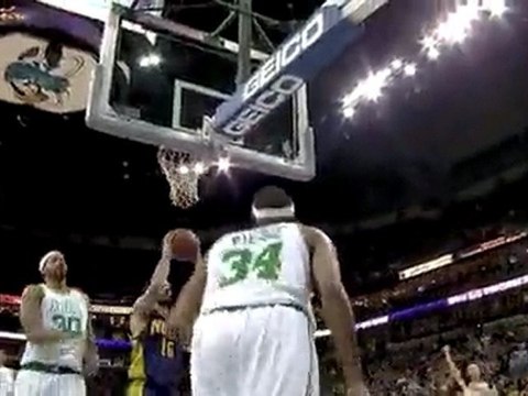 Darren Collison hits a streaking Marcus Thornton for the nic