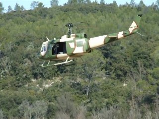 BELL 205 TURBINE 3 mètres de rotor