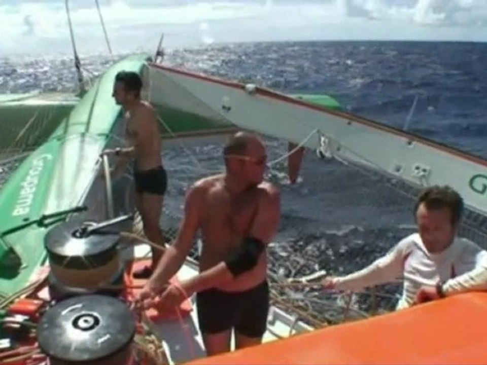 Groupama 3 : tout va bien là haut ...
