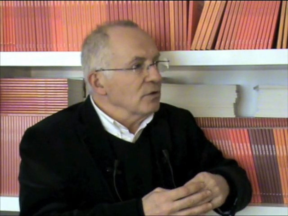 Les limites de l'égalité des places. F. Dubet