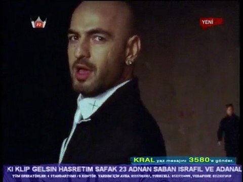 Murat Boz &Soner Sarıkabadayı - İki Medeni İnsan [2010 Klip]