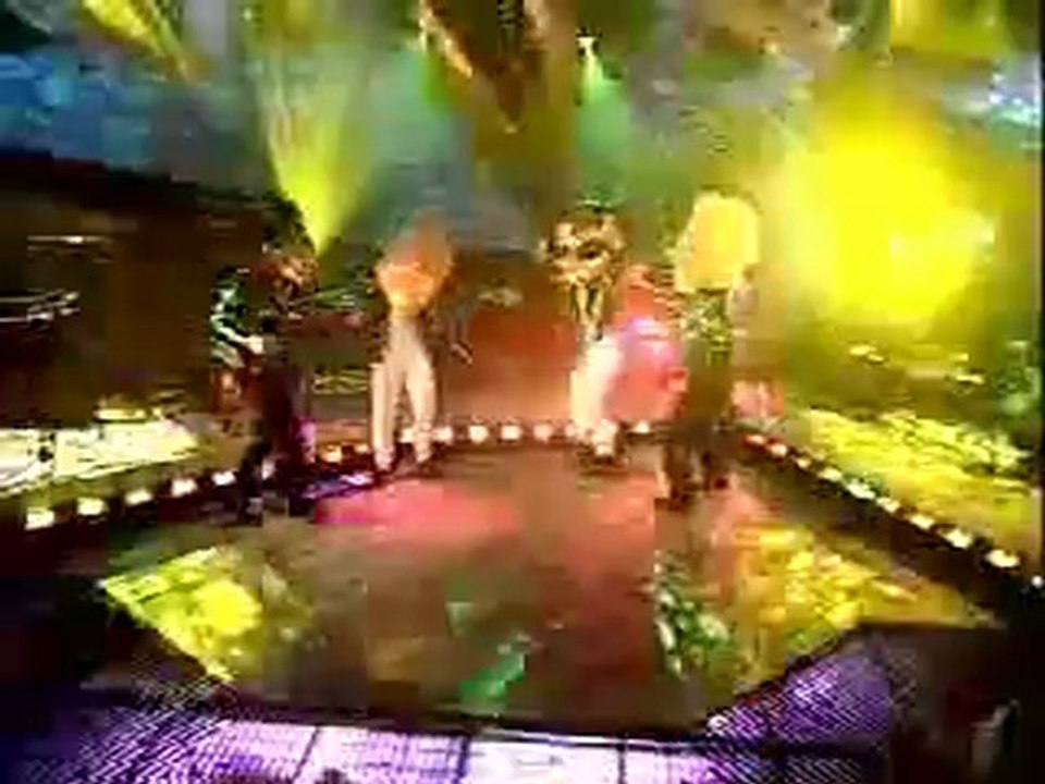 TFI Friday - U2 Massive Heeds Can-Can