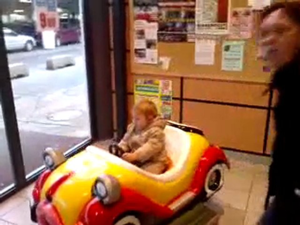 aylinn au magasin